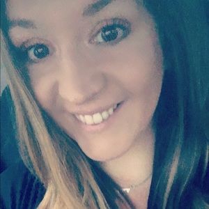 Meet your Posher, Ella